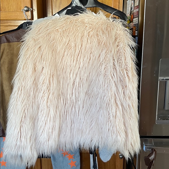 Forever 21 Cream Fur Jacket Large - Picture 3 of 5